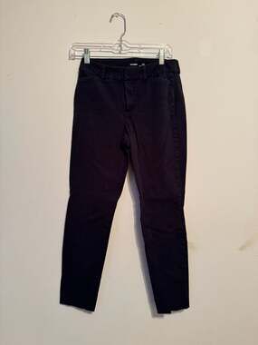 Old Navy Pixie High Rise Secret-Slim Pockets Pants Size 4